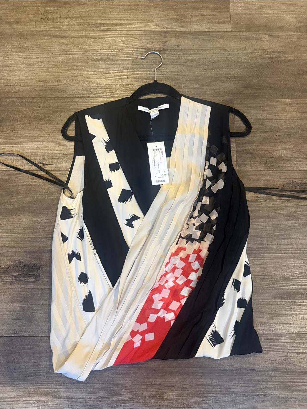 Diane von Furstenberg Silk cross cross top